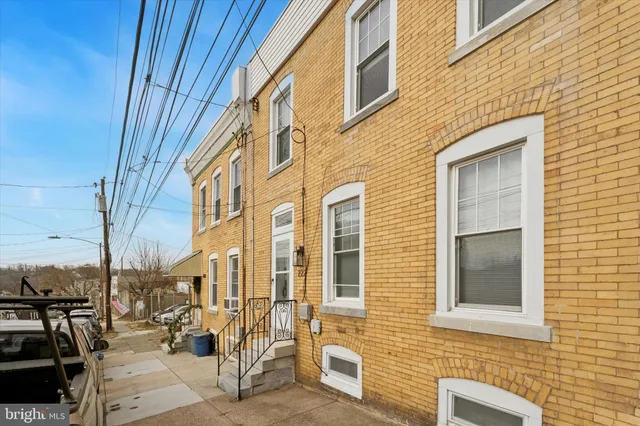 $2,250 | 222 Carson Street, Philadelphia, PA 19127