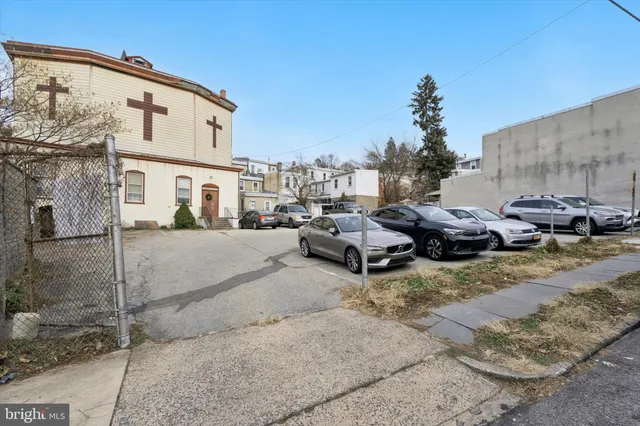 $2,100 | 222 Carson Street, Philadelphia, PA 19127