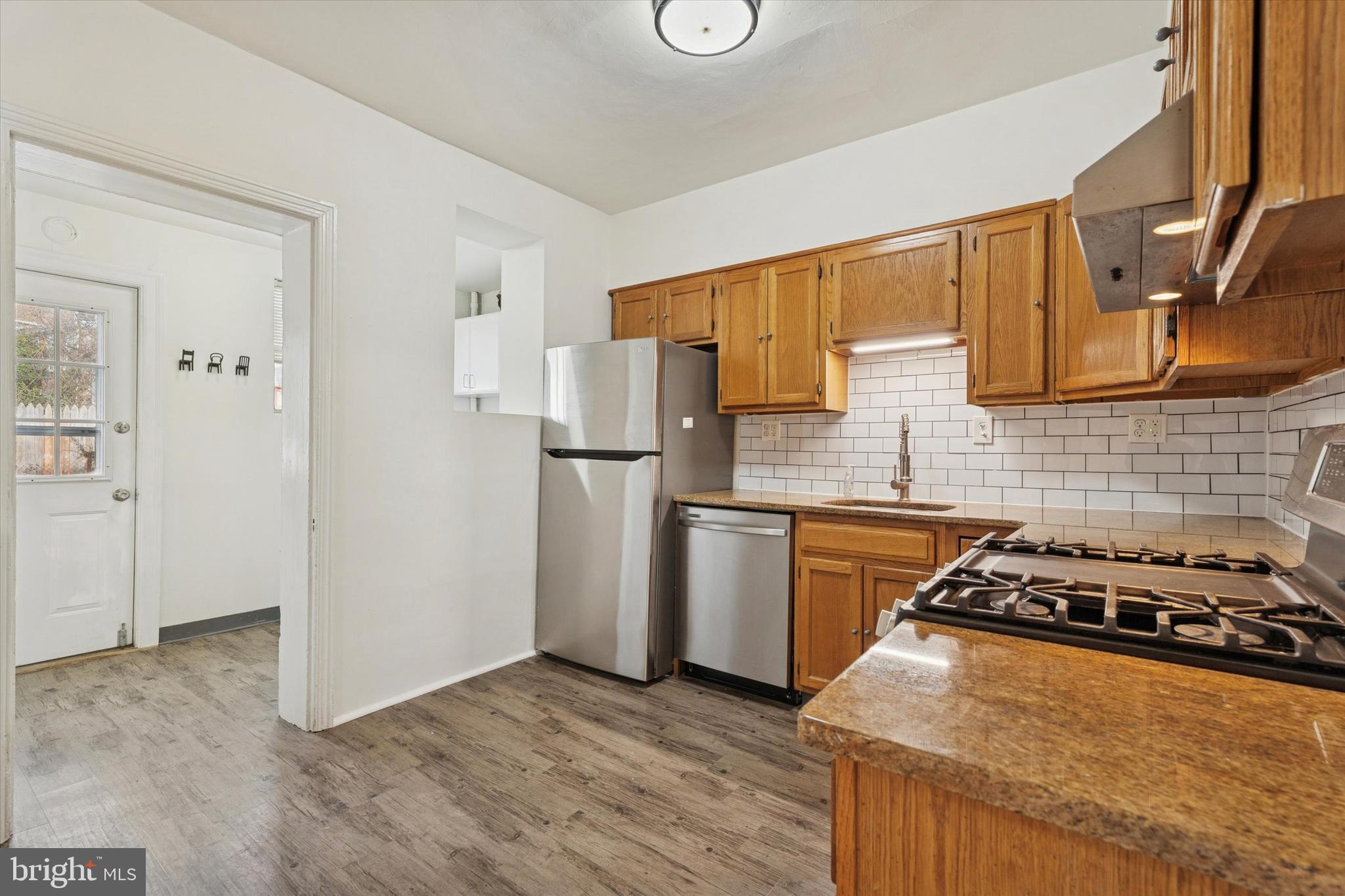 222 Carson Street Philadelphia, PA 19127 - Photo 8 of 19 Kitchen