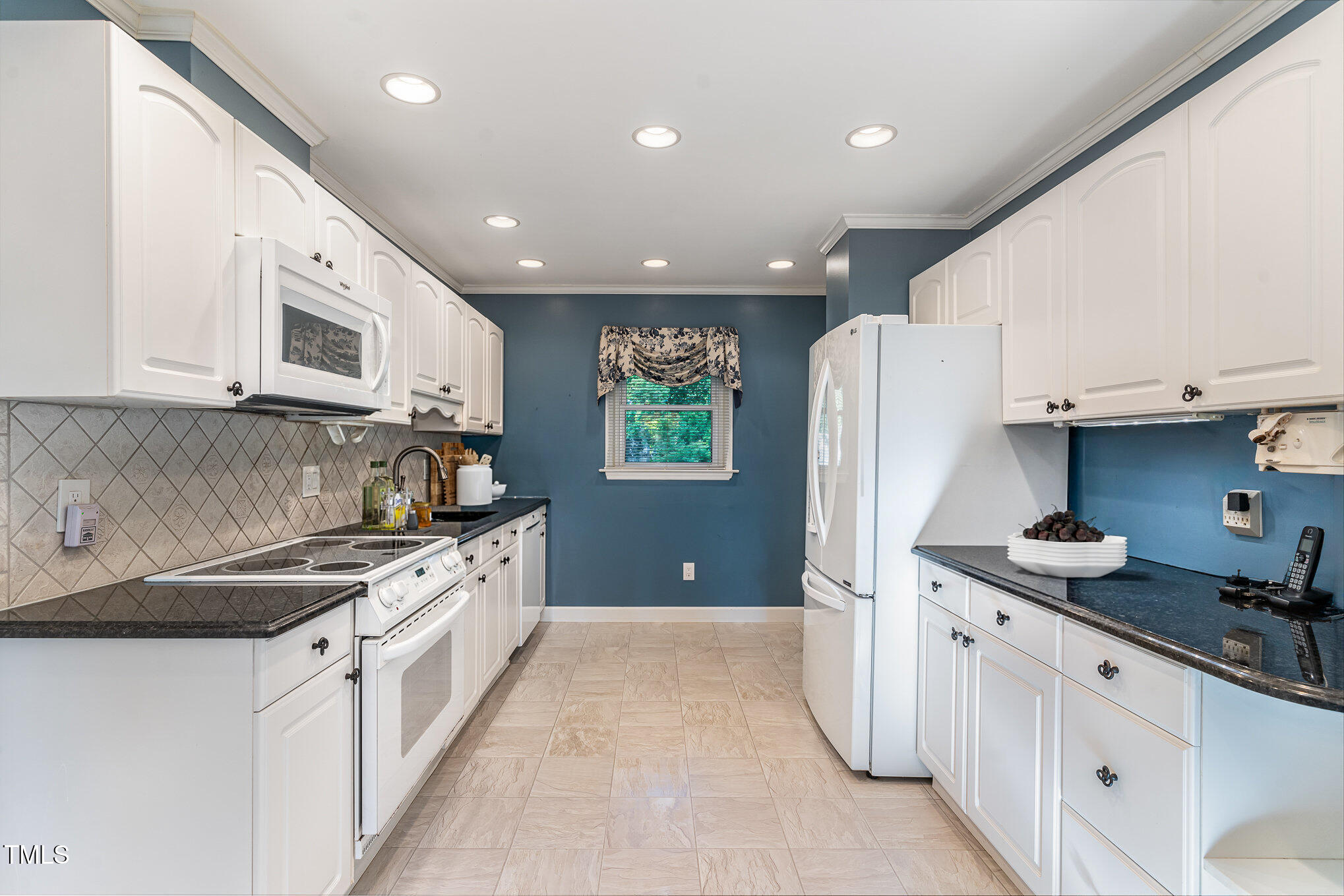 6820 Chamonix Place Raleigh, NC 27613 - Photo 5 of 25 Kitchen from Breakfast Area