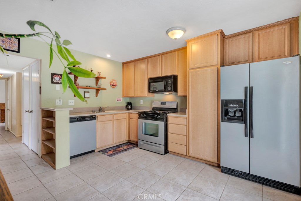 2018 Covington Avenue Simi Valley, CA 93065 - Photo 11 of 50