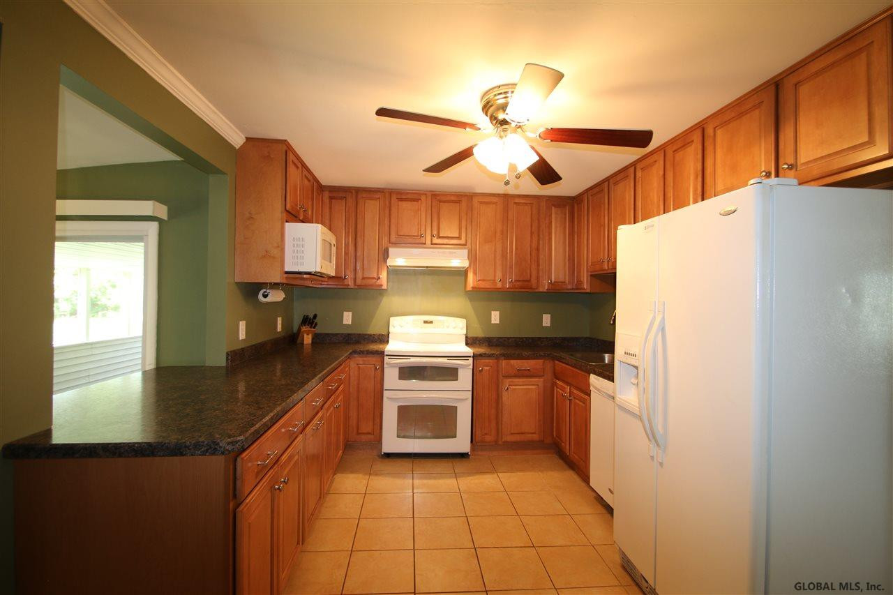 123 Raylinsky Road Malta, NY 12019 - Photo 7 of 19 Photo 7