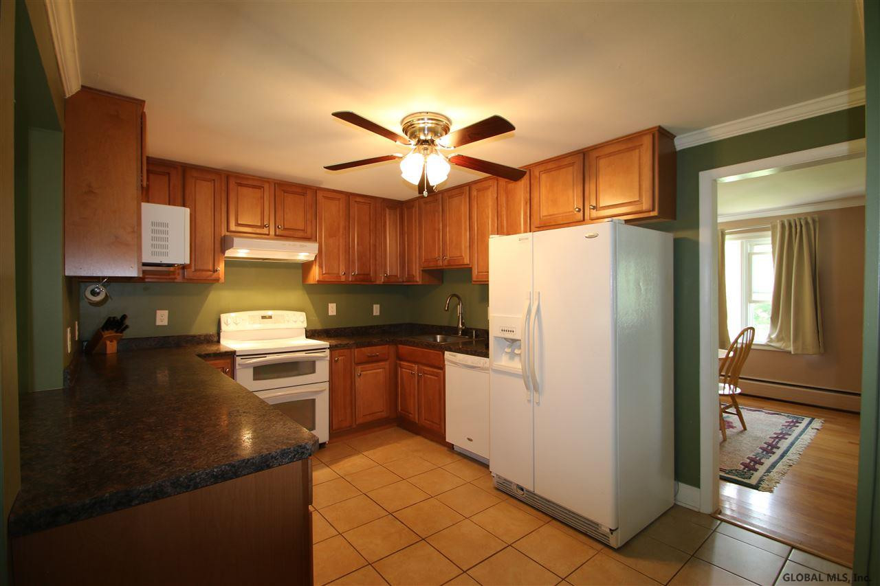 123 Raylinsky Road Malta, NY 12019 - Photo 8 of 19 Photo 8