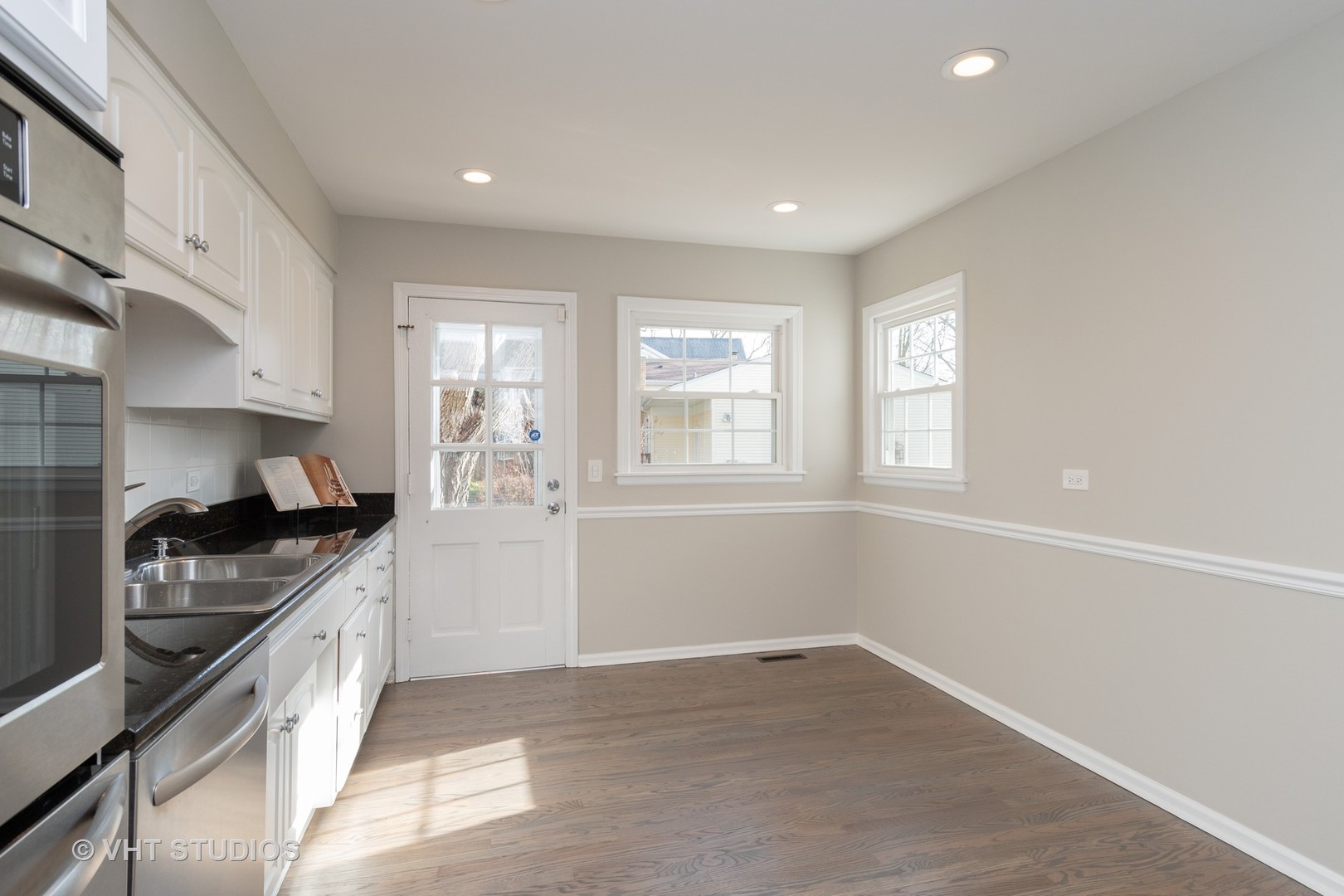 1104 North Brainard Street Naperville, IL 60563 - Photo 7 of 16