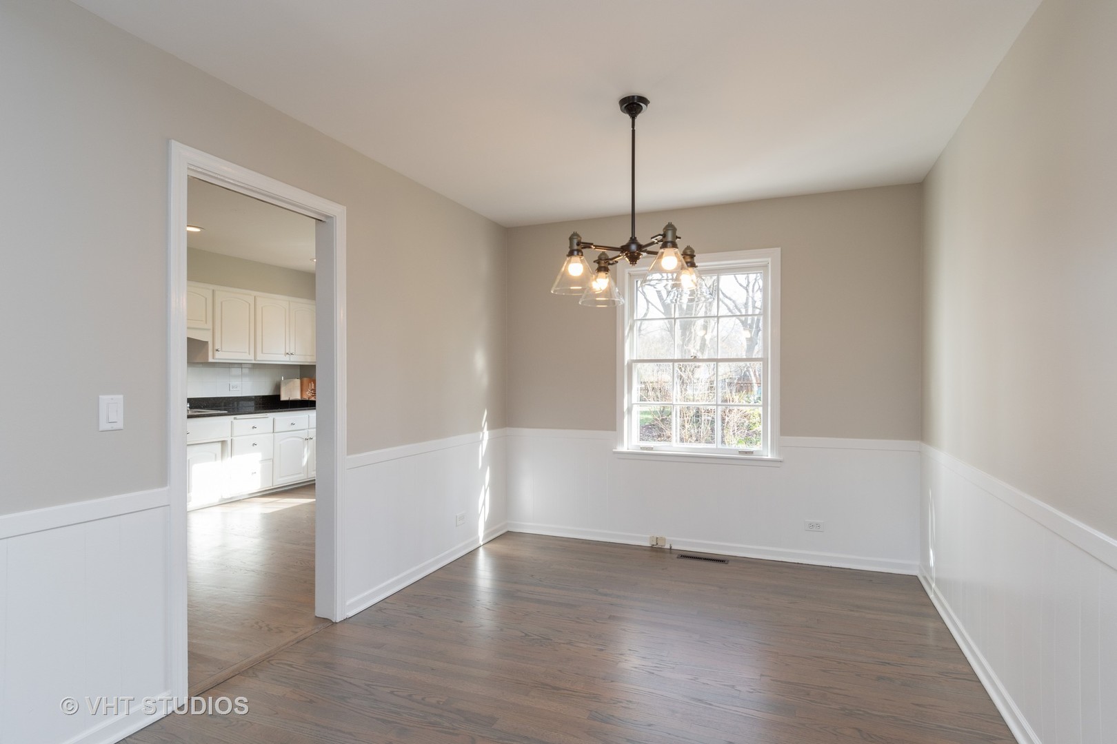 1104 North Brainard Street Naperville, IL 60563 - Photo 8 of 16