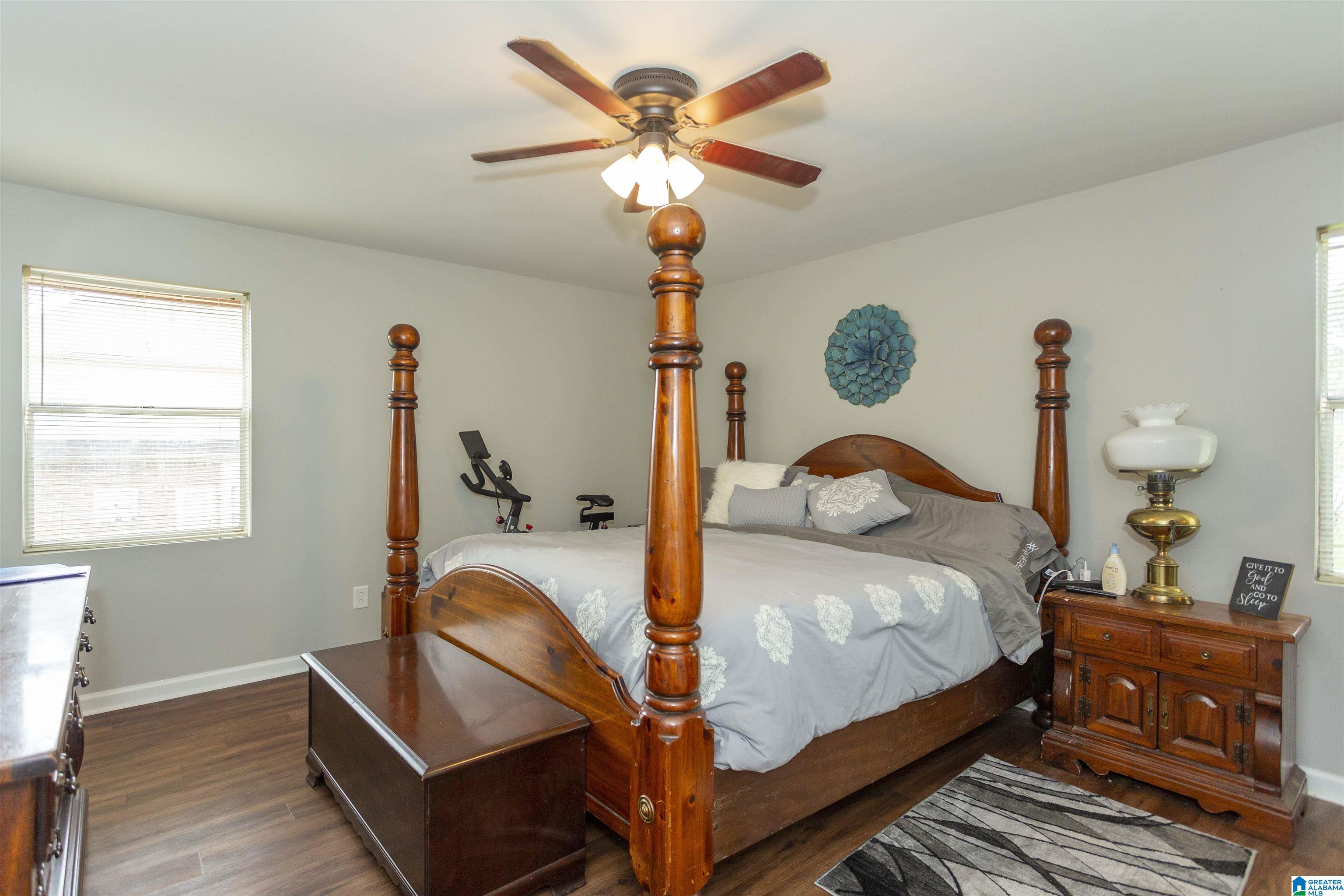 422 13th Place Pleasant Grove, AL 35127 - Photo 12 of 28