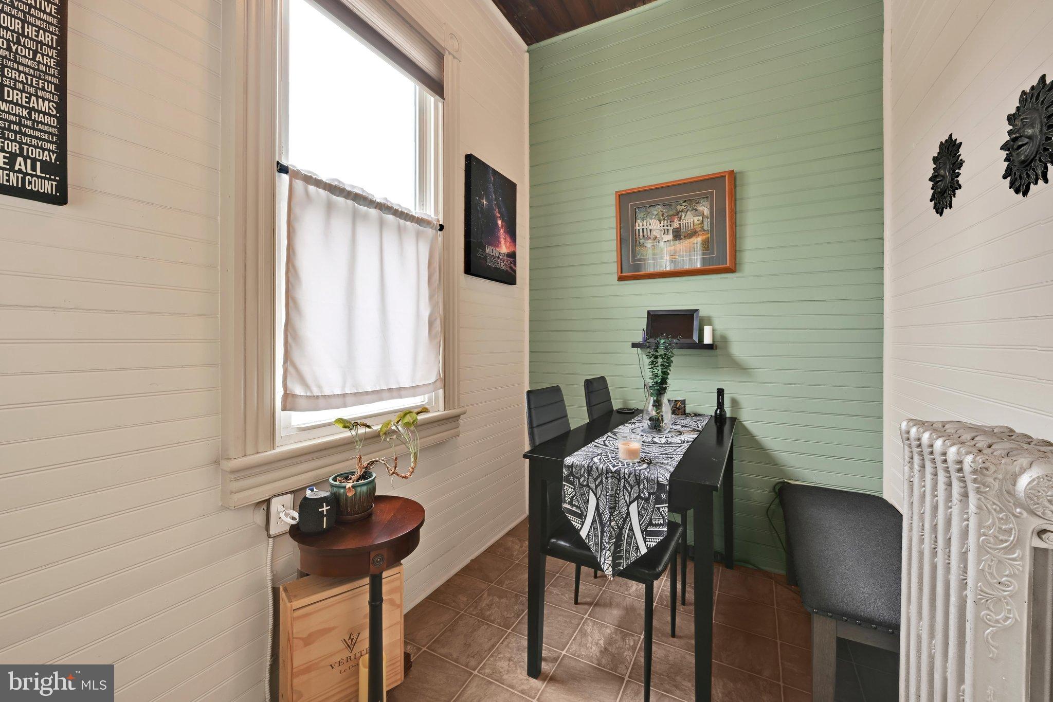 818 Lizard Creek Road Andreas, PA 18211 - Photo 69 of 98 Efficiency Apartment - Dining Room