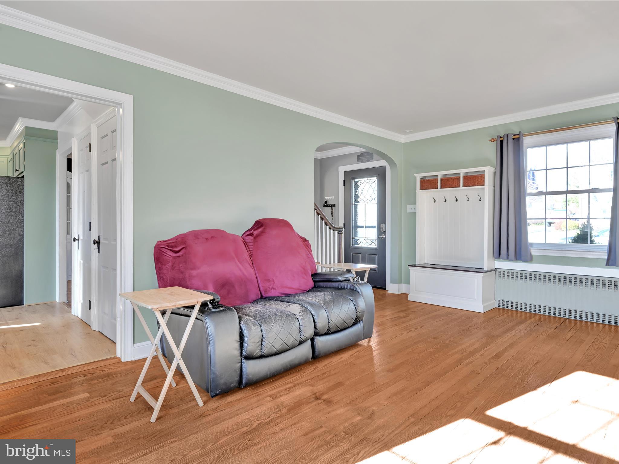 436 Gregg Street Shillington, PA 19607 - Photo 11 of 50 Livingroom