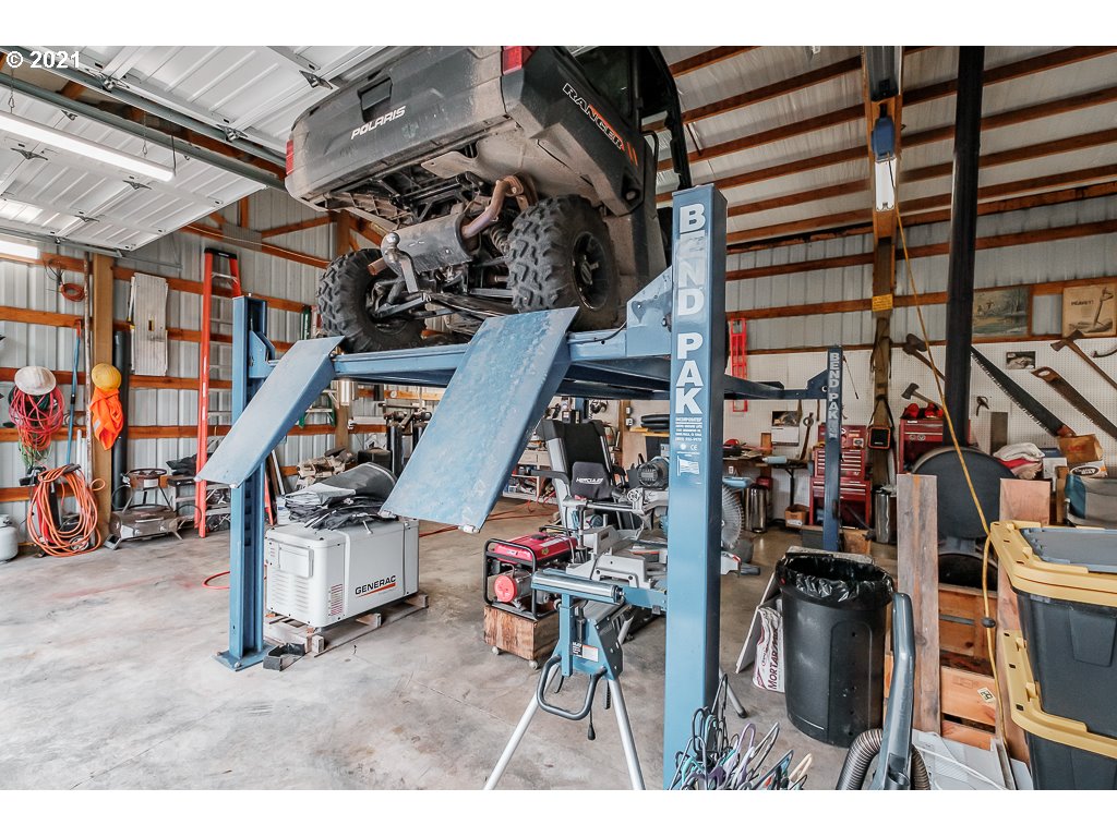 11035 Winstanley Lyons Or 97358 Lyons, OR 97358 - Photo 25 of 31 a view of entryway