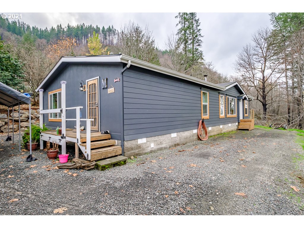 11035 Winstanley Lyons Or 97358 Lyons, OR 97358 - Photo 26 of 31 a house with trees in the background