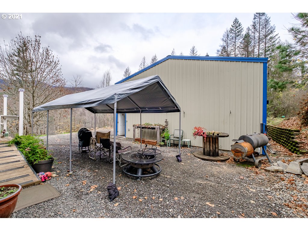 11035 Winstanley Lyons Or 97358 Lyons, OR 97358 - Photo 29 of 31 a view of outdoor space yard and patio