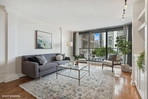 $435,000 | 1250 North Dearborn Street, Unit 5D, Chicago, IL 60610