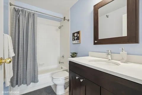 $435,000 | 1250 North Dearborn Street, Unit 5D, Chicago, IL 60610