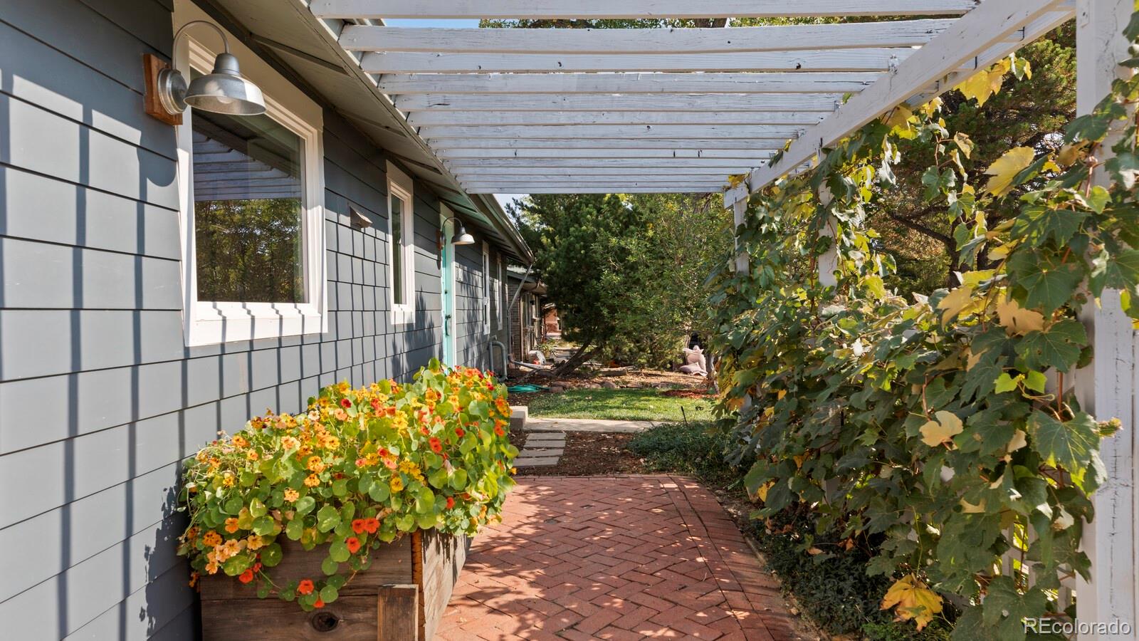 1487 Brown Circle Boulder, CO 80305 - Photo 3 of 30