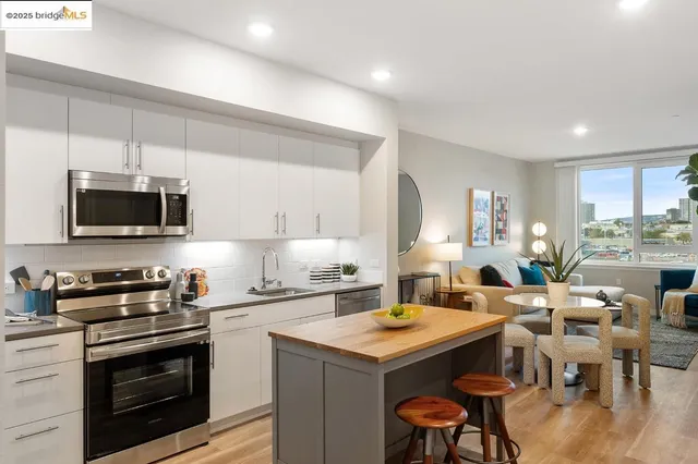 $439,000 | 260 Brooklyn Basin Way, Unit 436, Oakland, CA 94606