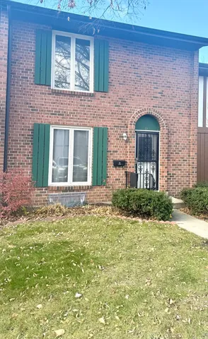$239,900 | 13 Pioneer Park Place, Elgin, IL 60123