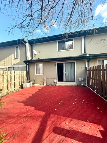 $239,900 | 13 Pioneer Park Place, Elgin, IL 60123