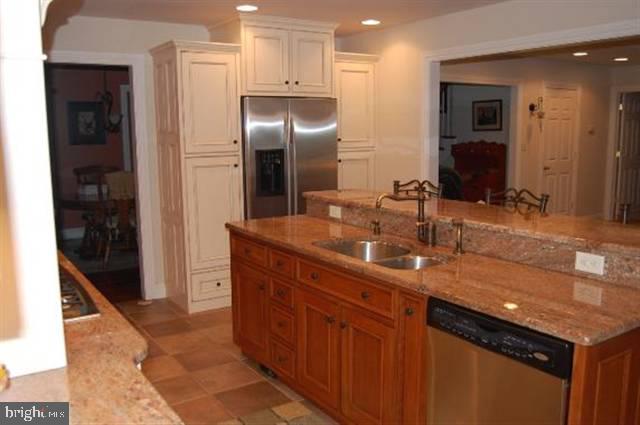 1379 Indian Peg Road Boiling Springs, PA 17007 - Photo 12 of 25 Gallery Image 12