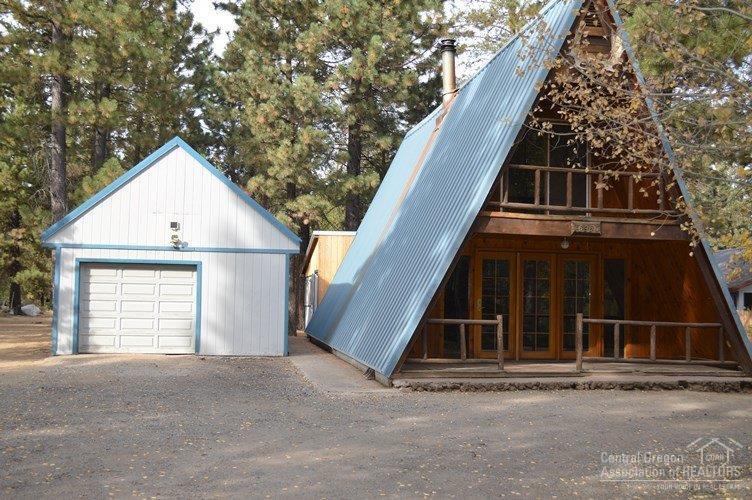 16950 Covina Road Bend, OR 97707 - Photo 1 of 20 Primary Photo