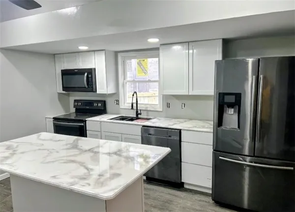 $154,900 | 5543 South 1st Street, St. Joseph, MO 64504