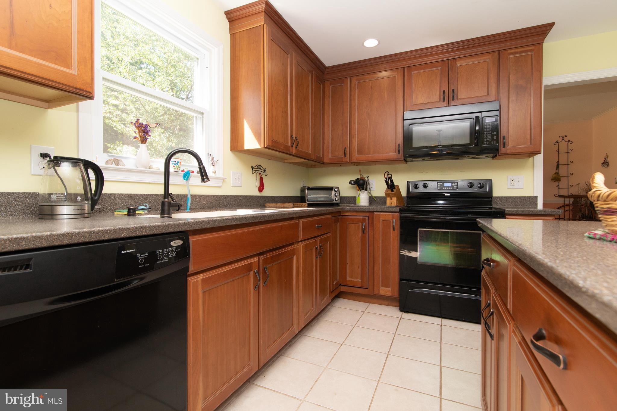 122 Durham Road Newtown, PA 18940 - Photo 7 of 26