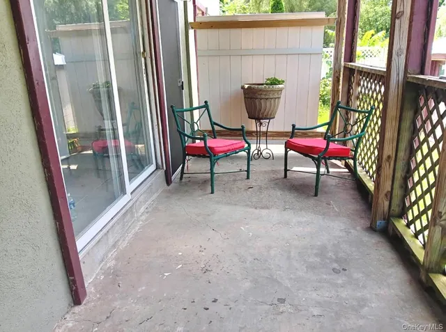 $1,900 | 152 Forest Glen Road, Unit 4, New Paltz, NY 12561