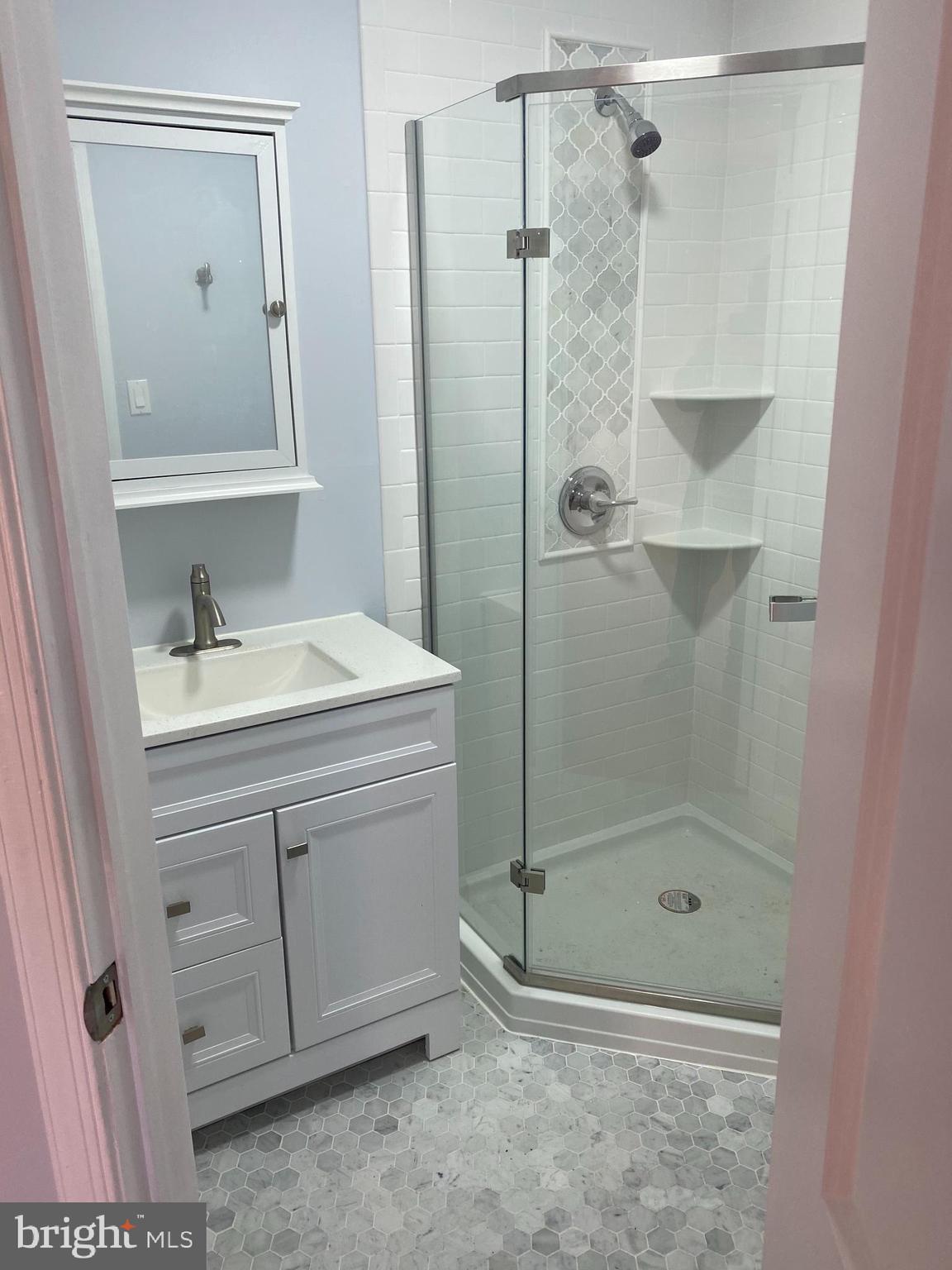 5 Balamor Lane Ewing, NJ 08628 - Photo 3 of 20