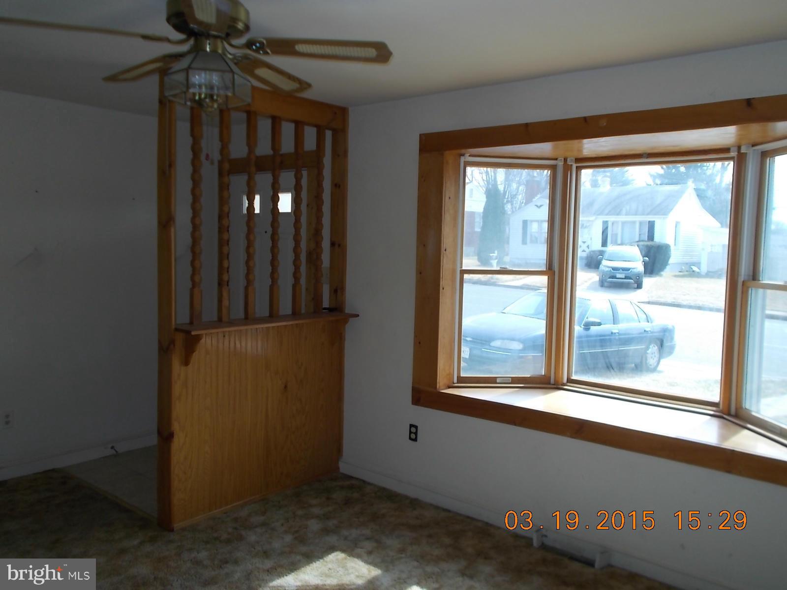 7 Mills Road Gaithersburg, MD 20877 - Photo 8 of 15 Living Room