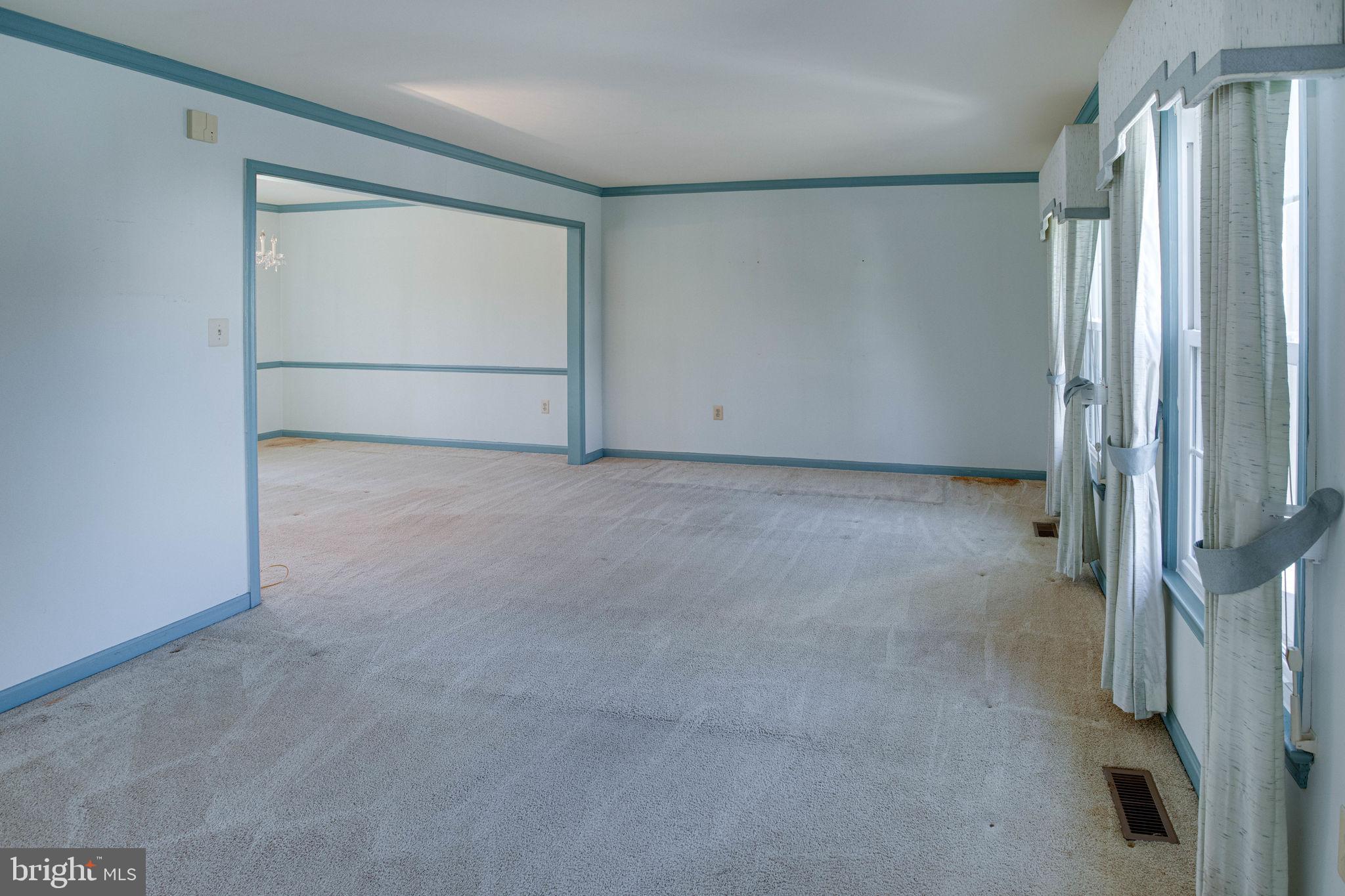 10128 Red Spruce Road Fairfax, VA 22032 - Photo 9 of 48 Formal Living Room