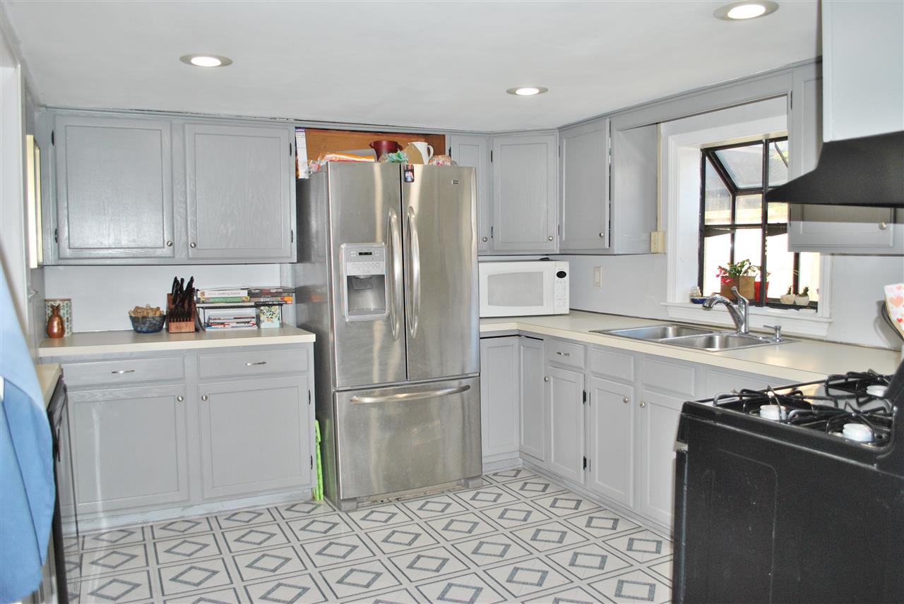 68 Broadway Amherst, NH 03031 - Photo 6 of 20 Gallery Image 6