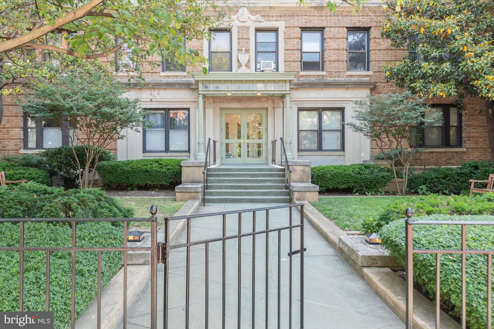 1915 16th Street Northwest, Unit 604 Washington, DC 20009 - Photo 2 of 31