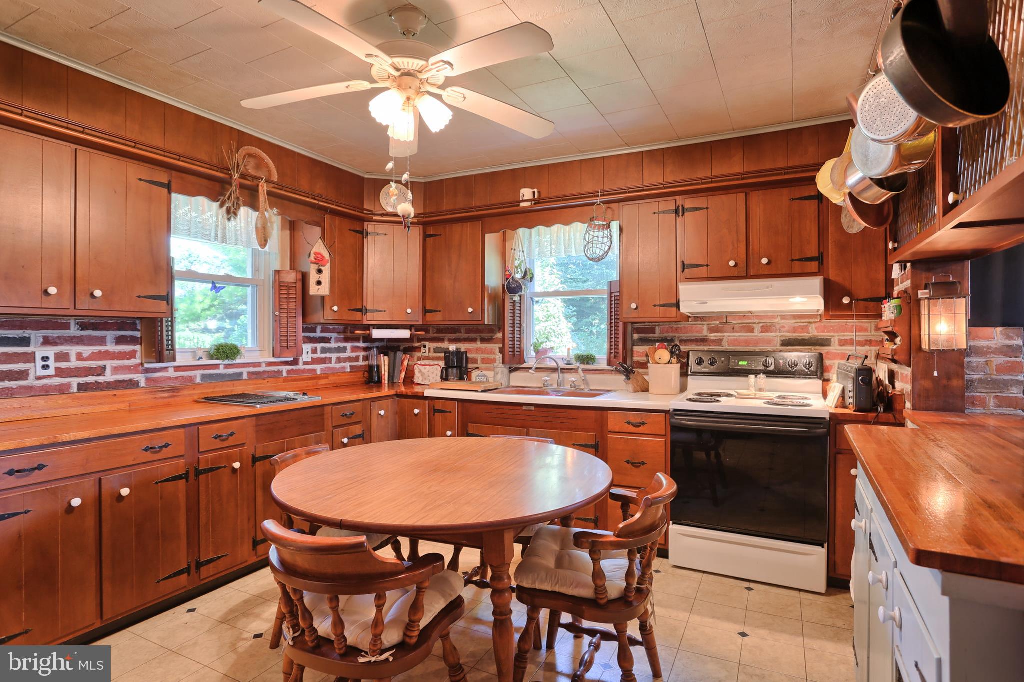 175 Forney Road Lebanon, PA 17042 - Photo 5 of 47 Gallery Image 5