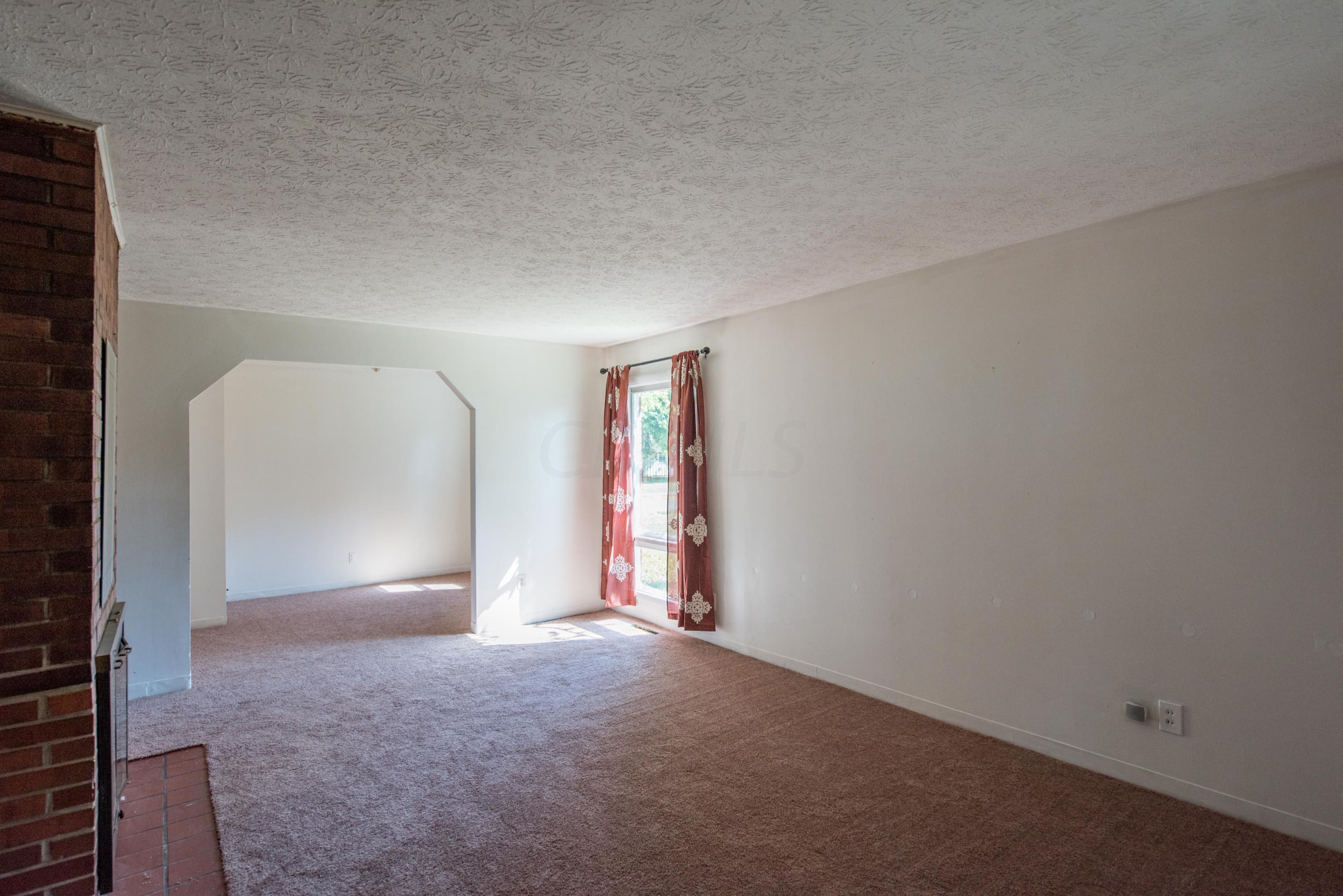 433 Darbyhurst Road Columbus, OH 43228 - Photo 10 of 33 Gallery Image 10