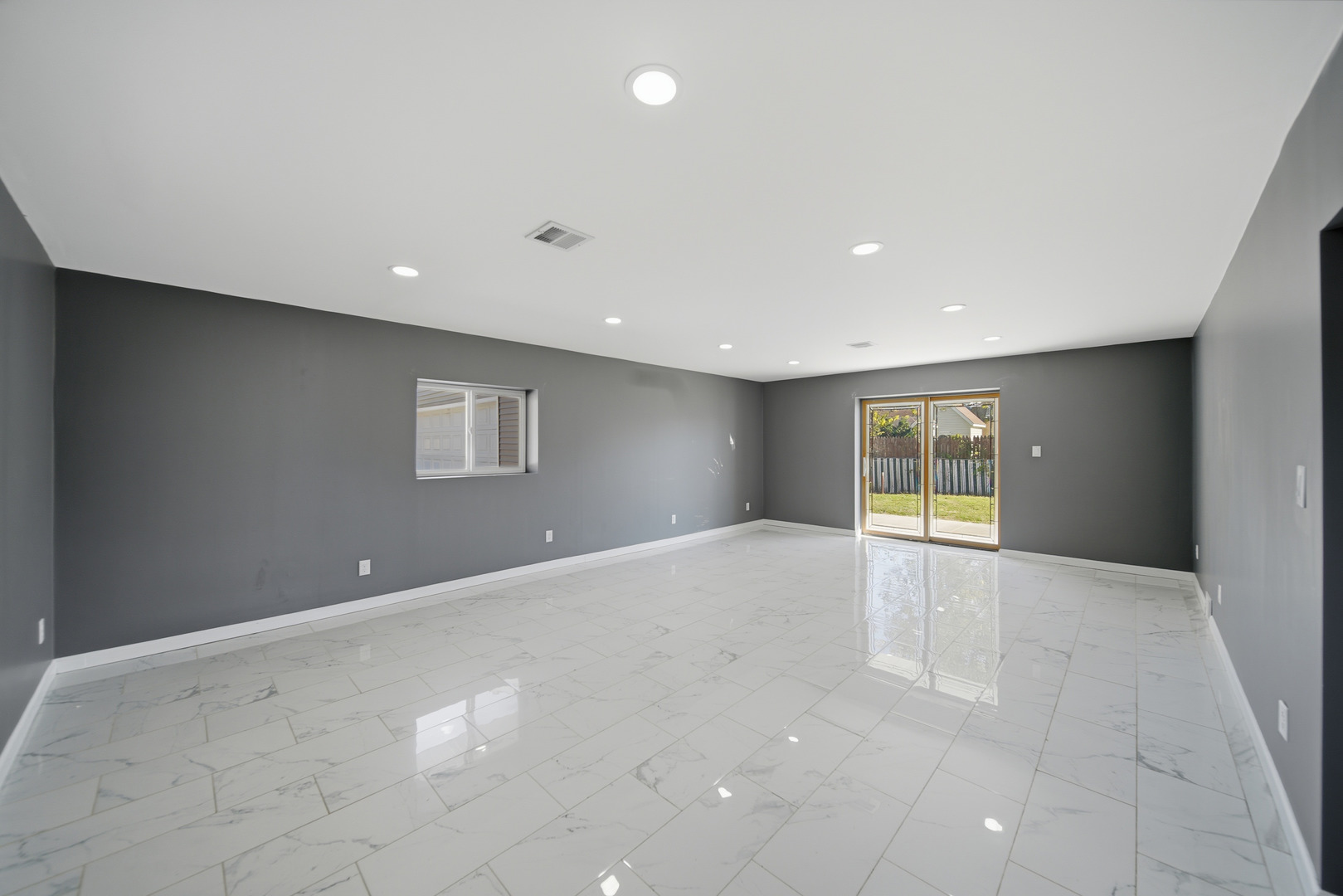 503 West Winfield Street Morrison, IL 61270 - Photo 5 of 22 a view of an empty room with a window