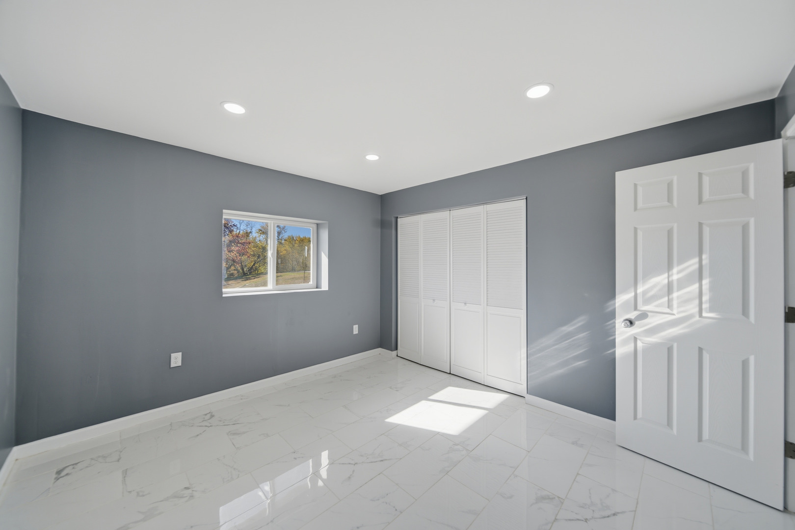 503 West Winfield Street Morrison, IL 61270 - Photo 8 of 22 a view of livingroom with an empty space