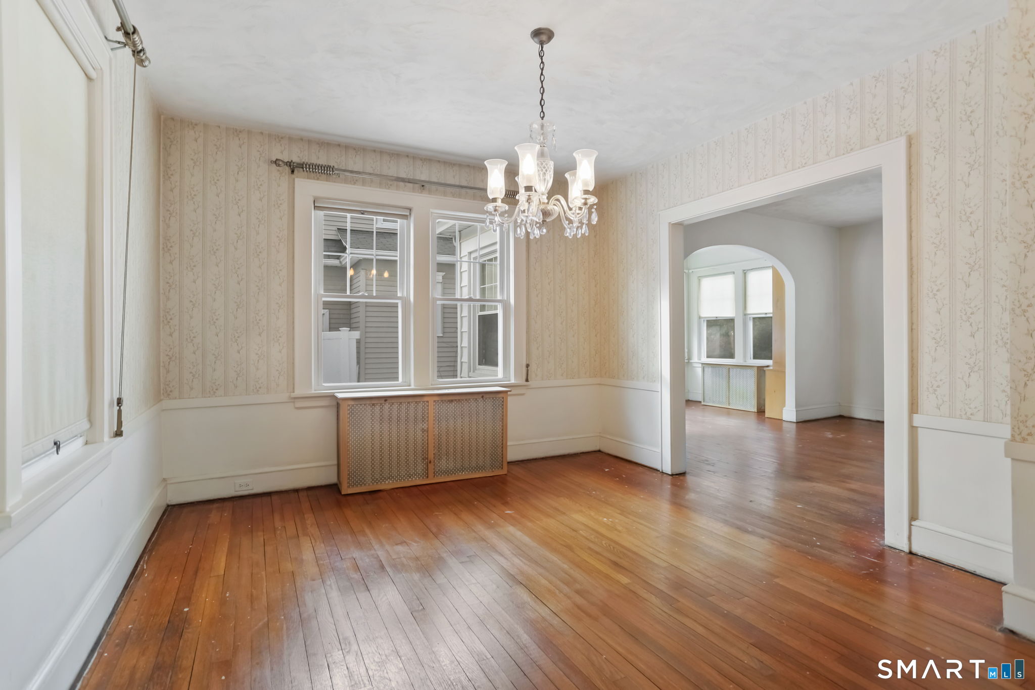 327 Meadowbrook Road Fairfield, CT 06824 - Photo 4 of 10