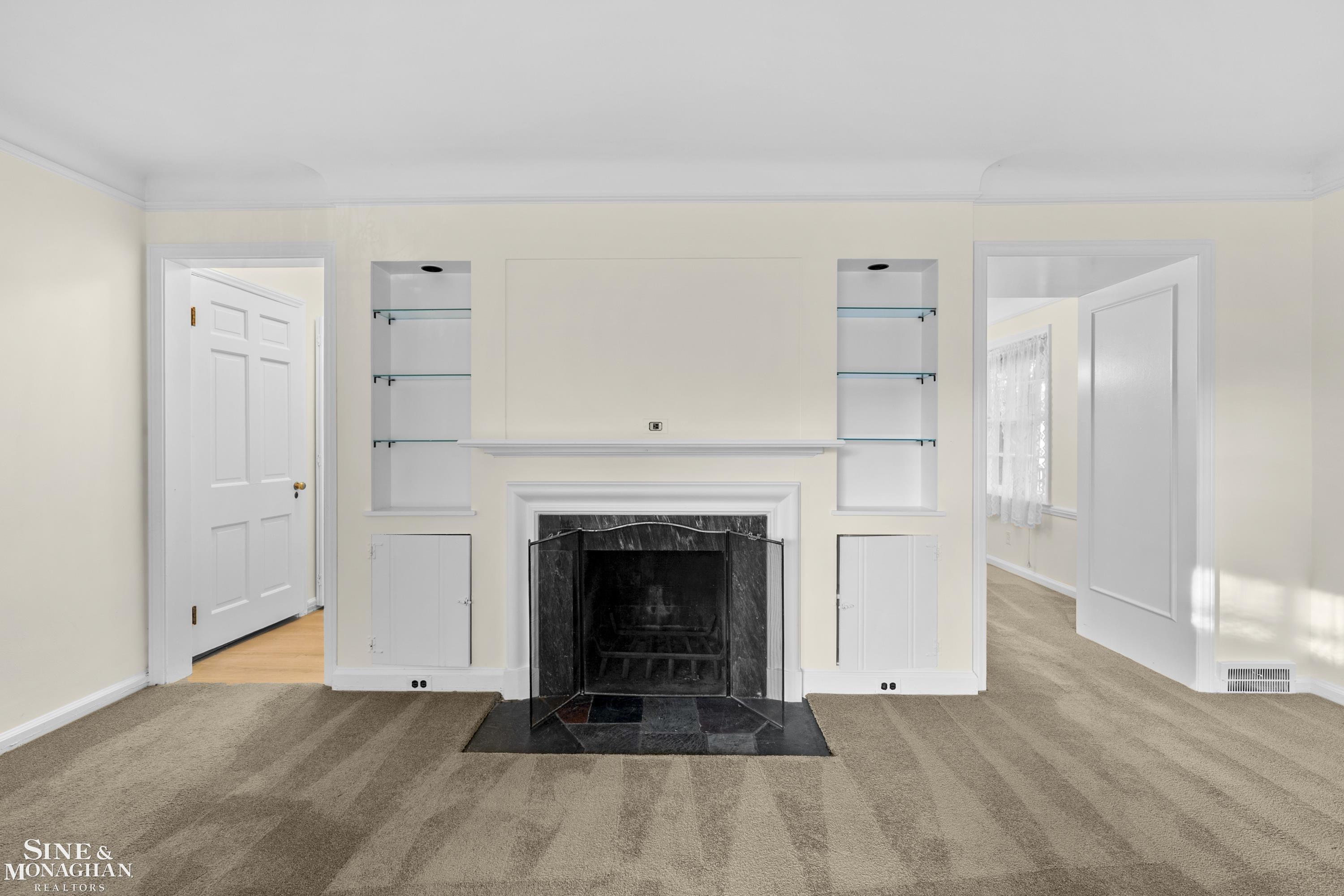 415 Lothrop Road Grosse Pointe Farms, MI 48236 - Photo 5 of 28