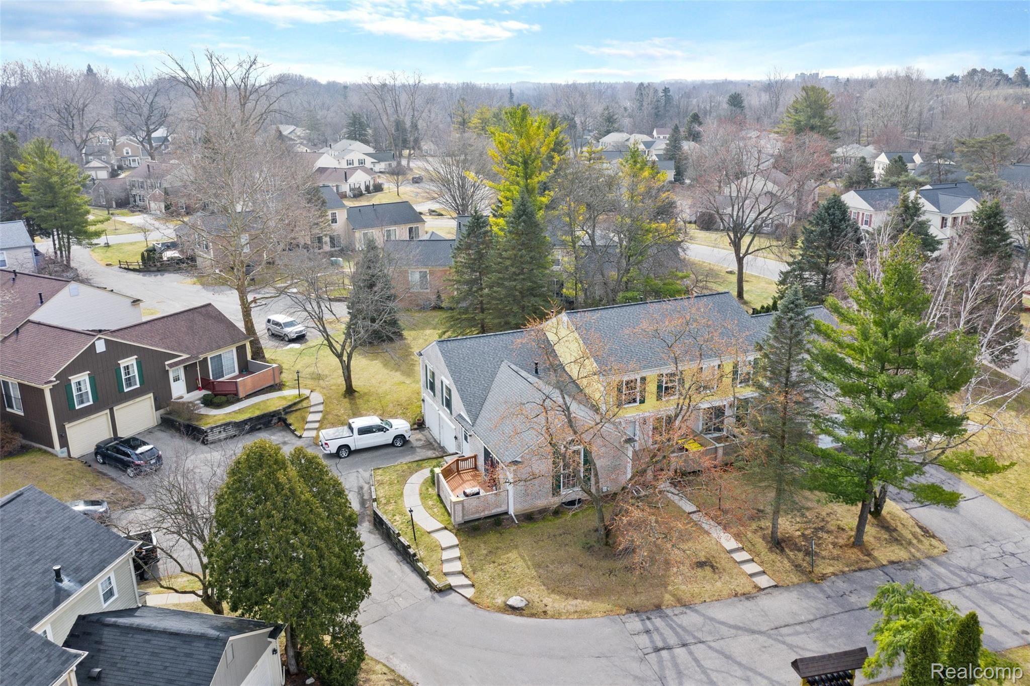 1474 Saddle Lane Rochester, MI 48306 - Photo 3 of 25 2SaddleLaneAerial.jpg
