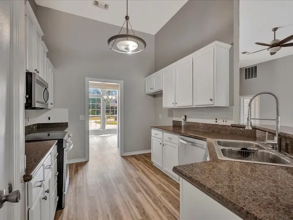 $349,000 | 448 Ashwood Bend, Lufkin, TX 75904
