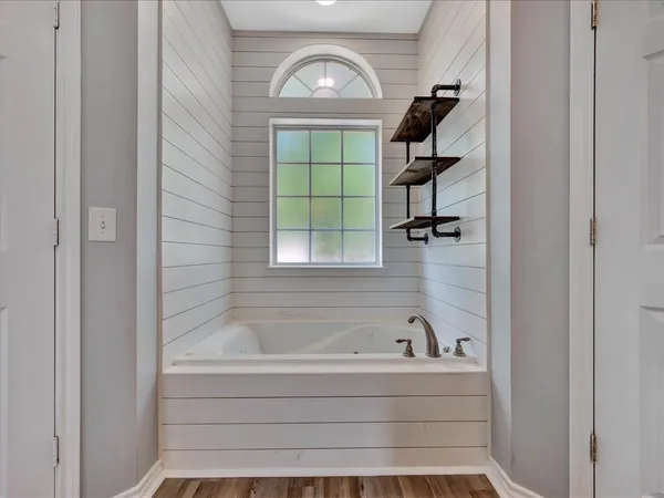 $349,000 | 448 Ashwood Bend, Lufkin, TX 75904