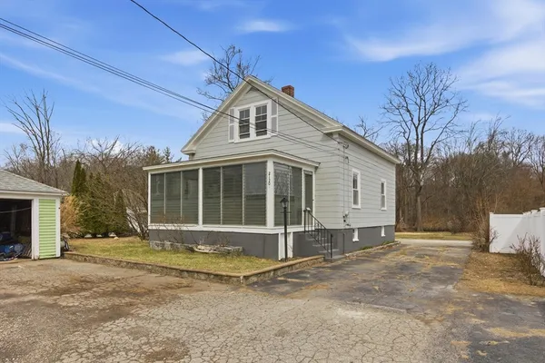 $399,900 | 2120 Providence Road, Northbridge, MA 01534