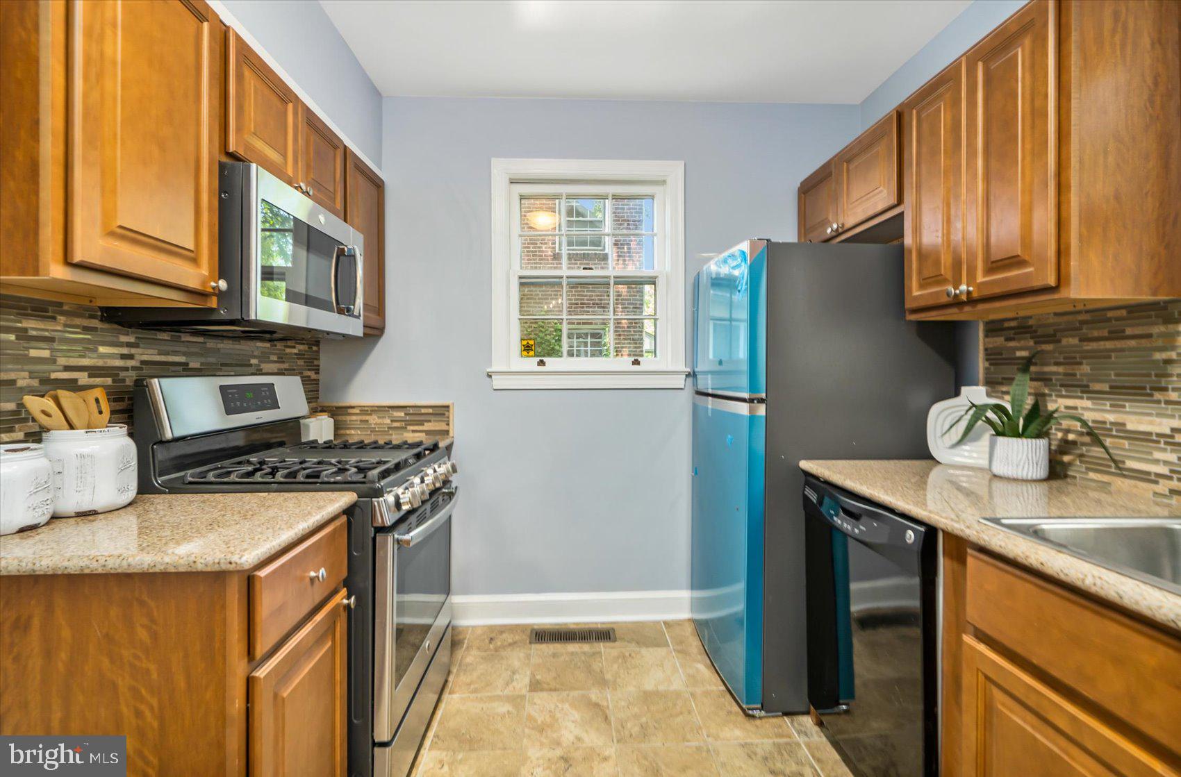 6513 Adelphi Road University Park, MD 20782 - Photo 16 of 55 Gallery Image 16