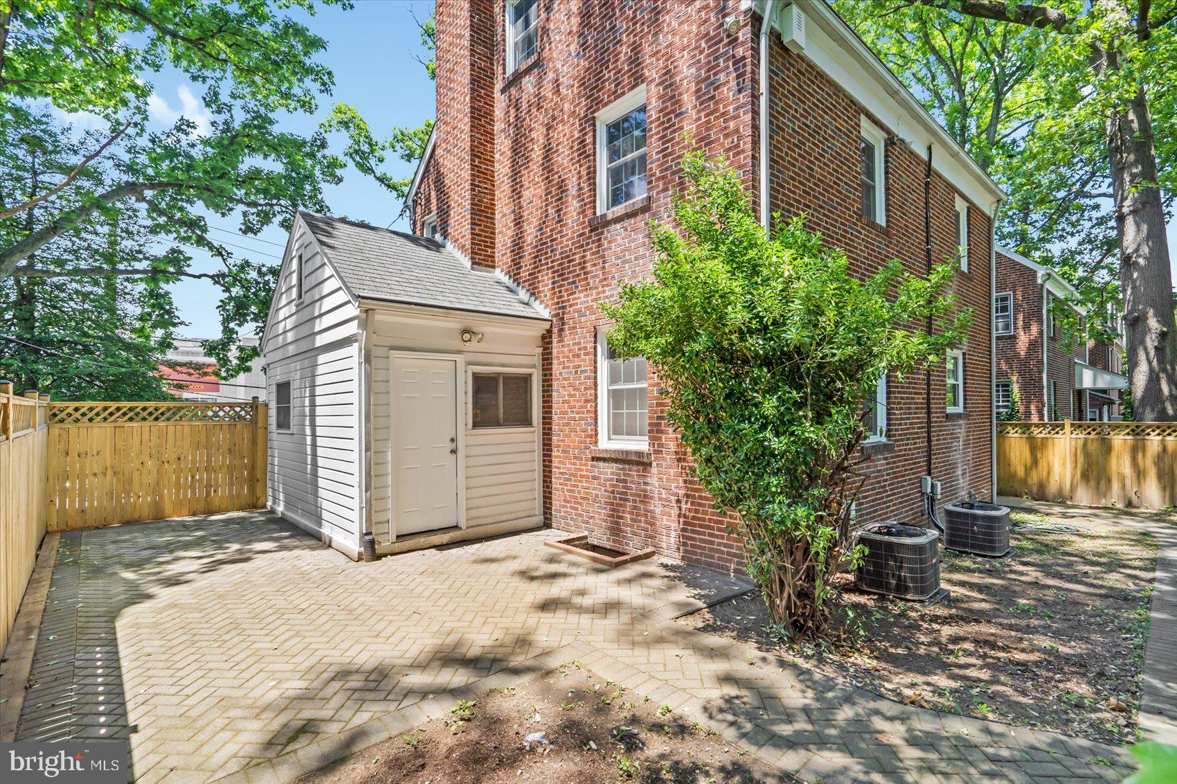 6513 Adelphi Road University Park, MD 20782 - Photo 49 of 55 Gallery Image 49