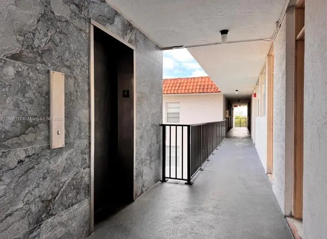 $1,550 | 12590 Northeast 16th Avenue, Unit 607, North Miami, FL 33161