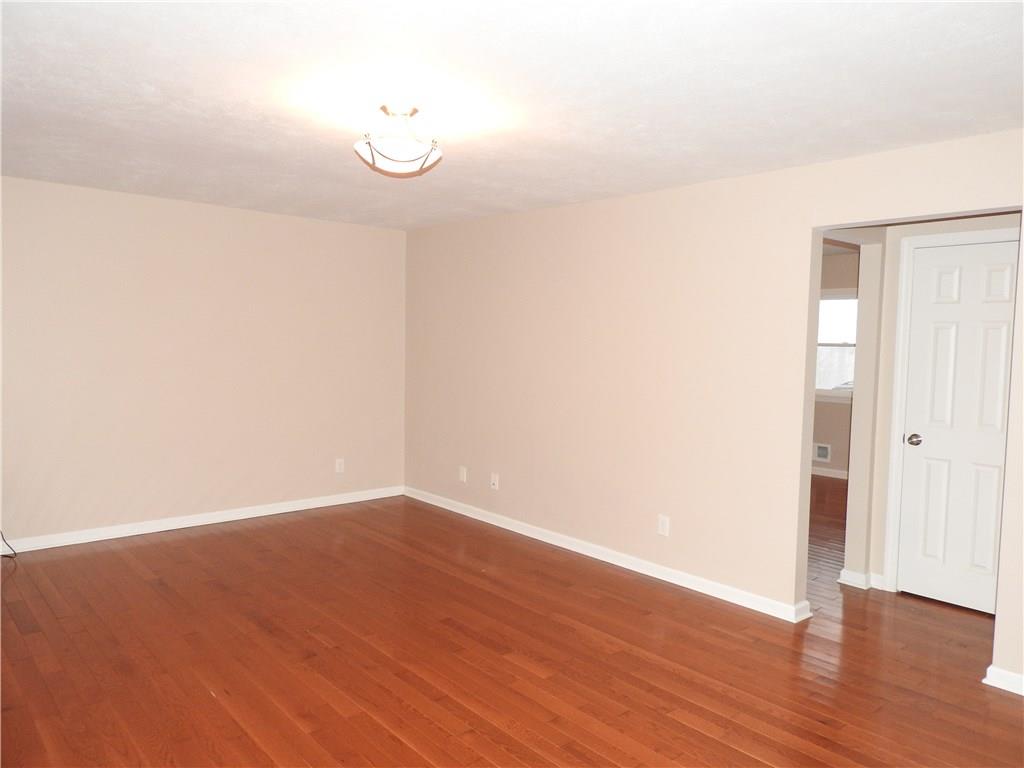 248 Rennick Road Butler, PA 16002 - Photo 11 of 22 Spacious Living Room