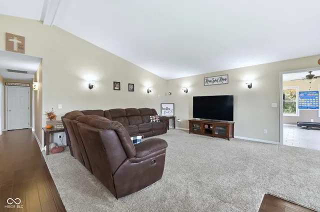 $575,000 | 3734 West 350th Street South, Kokomo, IN 46902