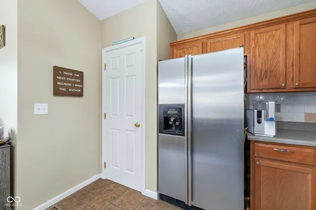 $575,000 | 3734 West 350th Street South, Kokomo, IN 46902