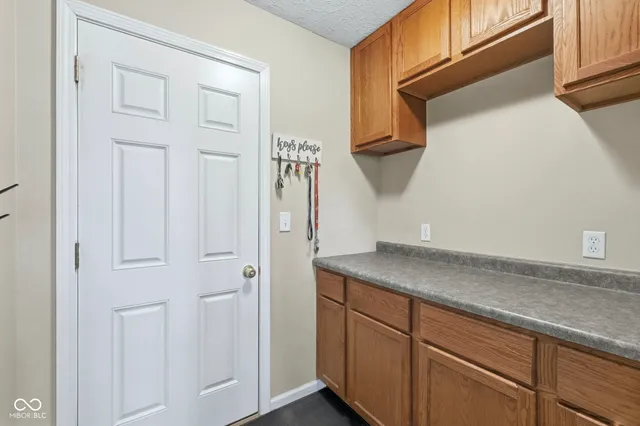 $575,000 | 3734 West 350th Street South, Kokomo, IN 46902