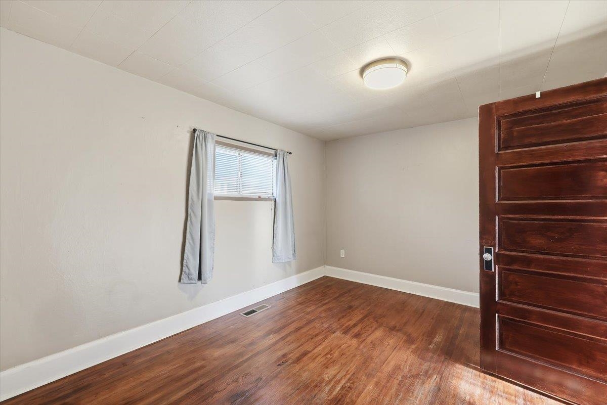 3303 North Stone Street Spokane, WA 99207 - Photo 10 of 20