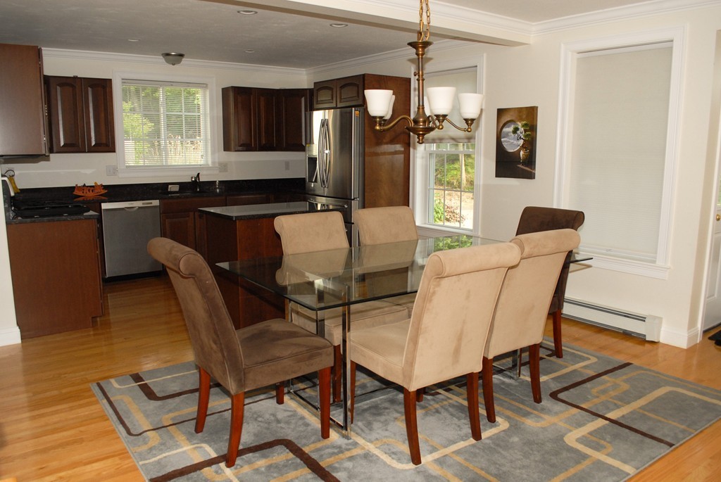 10 Oak Cliff Road Weymouth, MA 02189 - Photo 8 of 25 Gallery Image 8